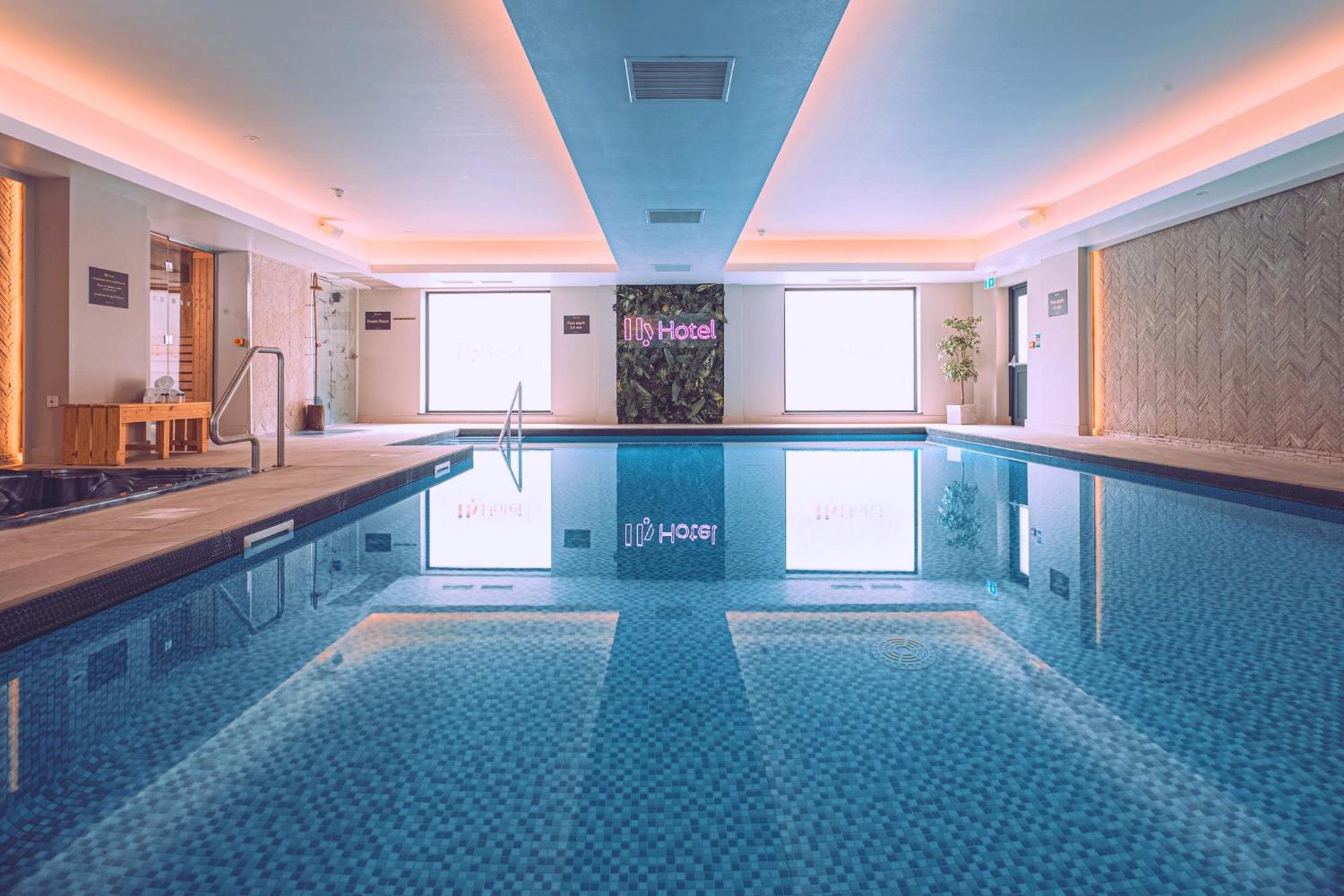 リザム・セント・アンズ Hy Lytham St Anne'Sアパートホテル エクステリア 写真 The pool at the spa