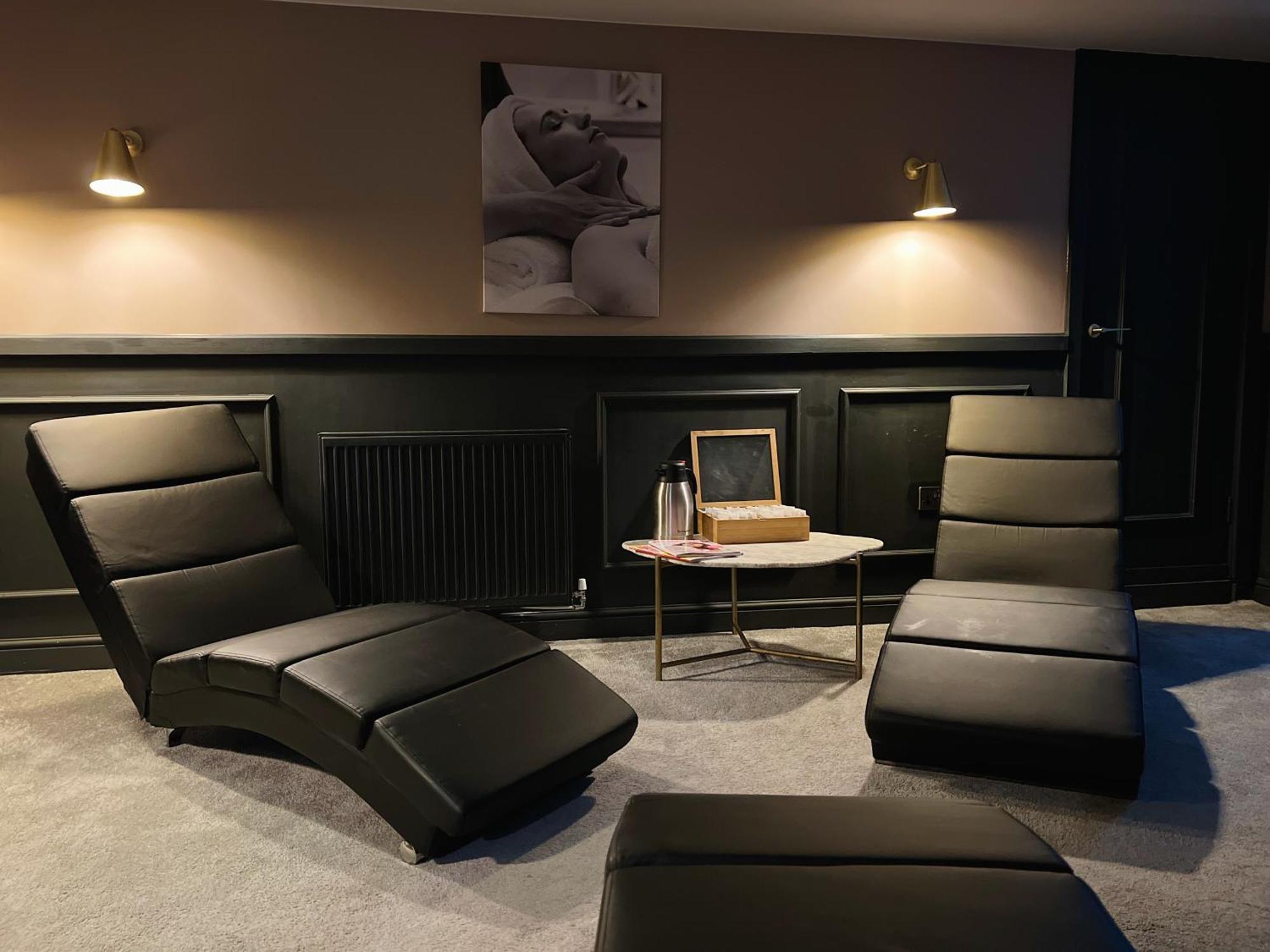 リザム・セント・アンズ Hy Lytham St Anne'Sアパートホテル エクステリア 写真 A home theater