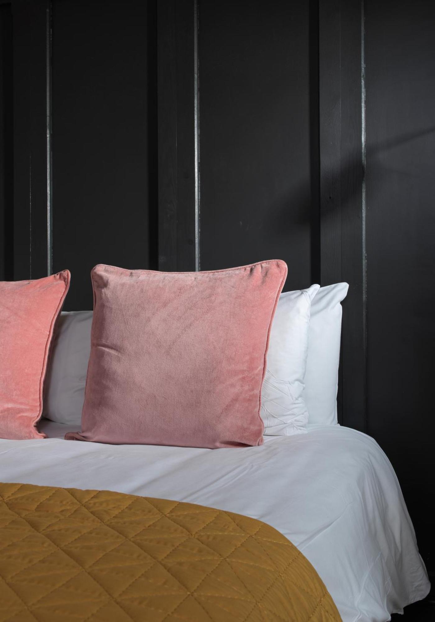 リザム・セント・アンズ Hy Lytham St Anne'Sアパートホテル エクステリア 写真 A cushion