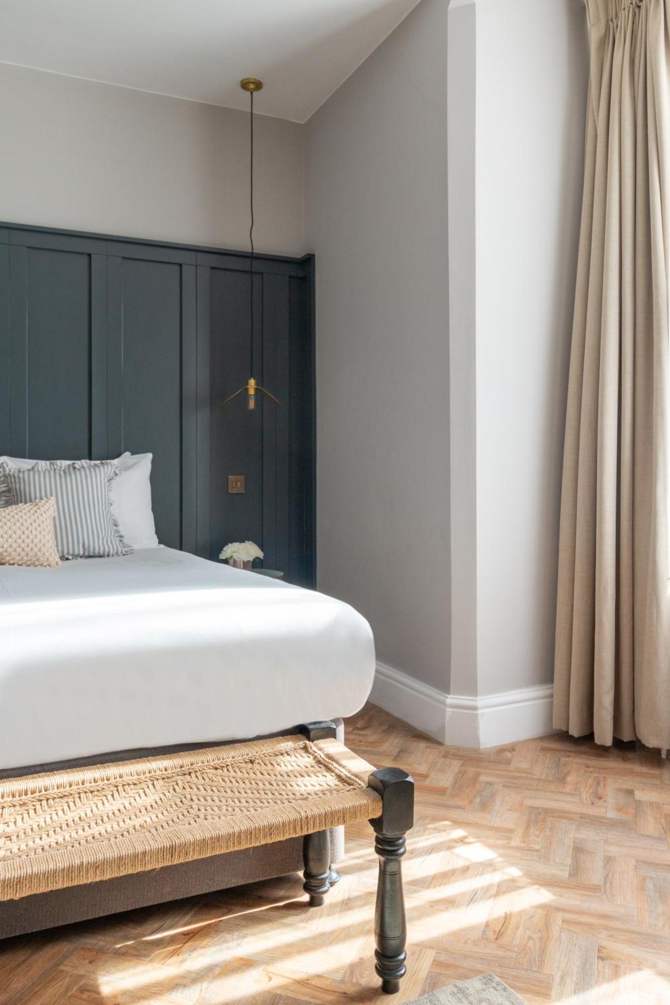 リザム・セント・アンズ Hy Lytham St Anne'Sアパートホテル エクステリア 写真 A bedroom at the hotel